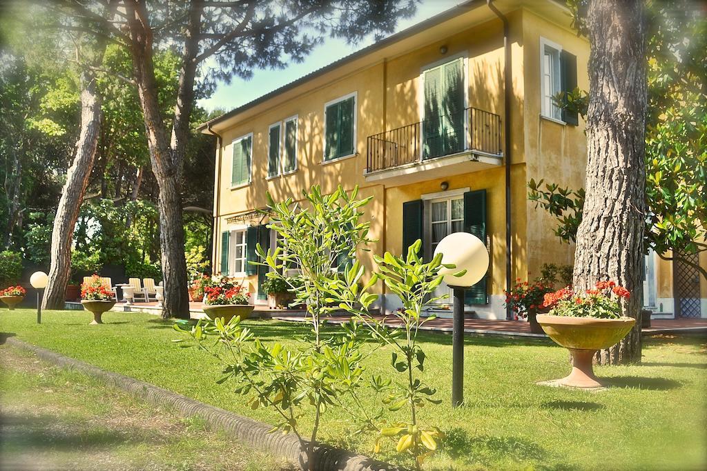 Hotel Villa Fiorisella Марина-ди-Масса Экстерьер фото